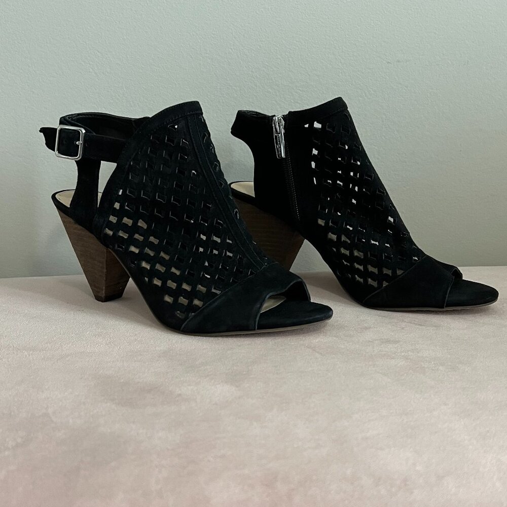 Vince Camuto Emperla Black Leather Perforated Heeled Sandals | Size 9M | New